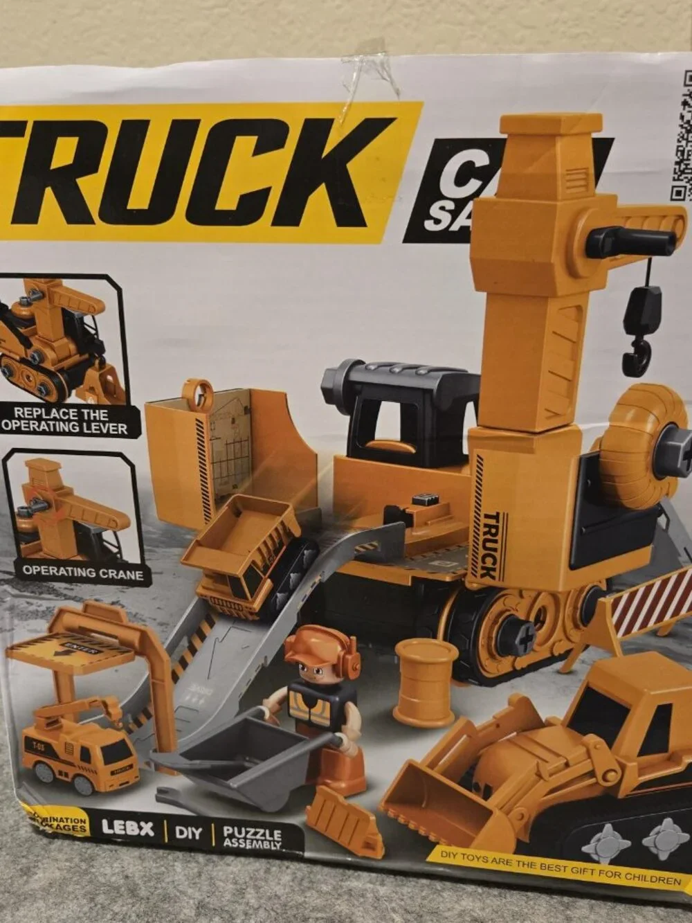 LEBX Toys Engineering Scene Truck Assembly DYI Combination Pack.